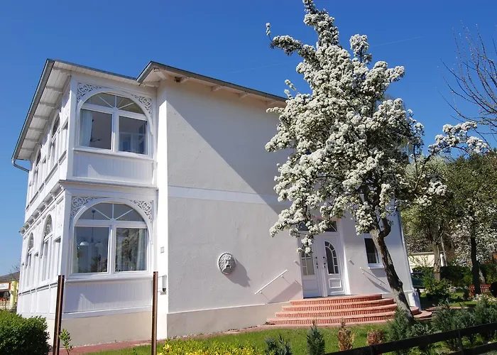 Sanssouci - Apt. 02 * Sellin (Rugen)